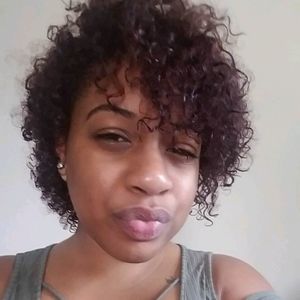 Meet your Posher, Briana